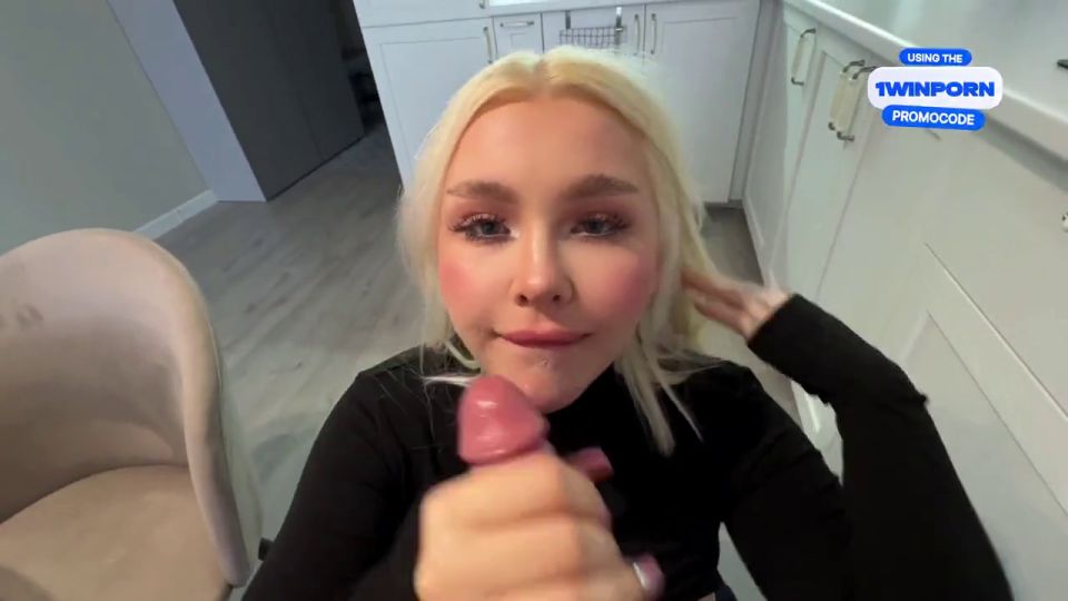 Amateur Porn A disgruntled blonde fucks me so I don't have to pay a fine. PAWG, HOT
