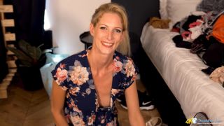 adulto xxx clip 43 alto bbw femdom femdom femdom porno  DownBlouse jerk – juguete de leah para papá  fetiche