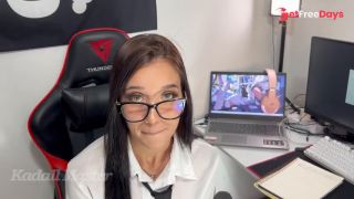 Aluna fode professora para melhorar nota