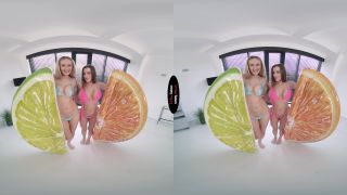 Summer Busty Girls - Gear VR 60 Fps - Double solo