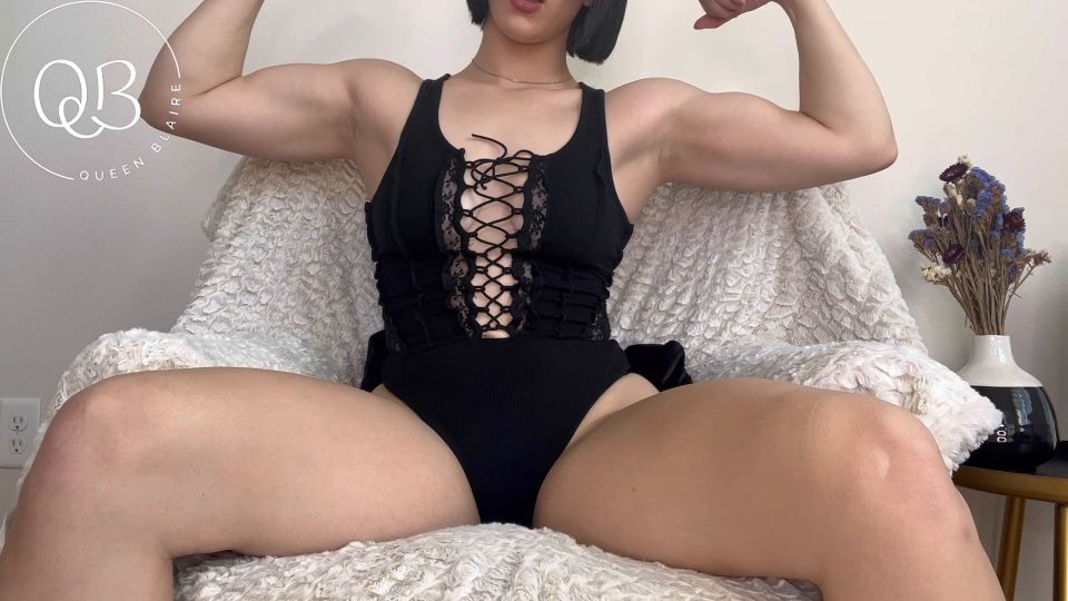 Queen Blaire – Jerk to My Muscles.