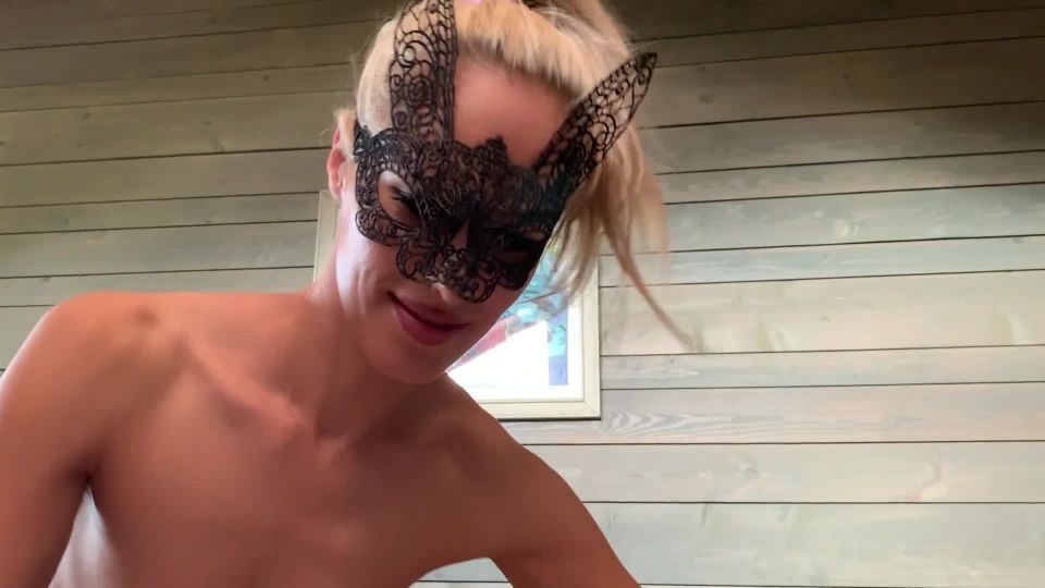 Saliva Bunny in 010 Sex on the Beach. Amateur POV Blowjob in Public(MILF porn)