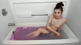 video 48 Bath tub tease and cum - braces - toys xvideos amateur