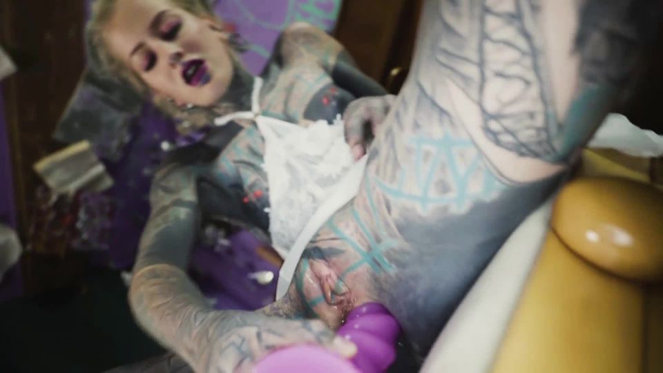 Anuskatzz - A Piano-pussy,anal fist,bdsm solo orgasm Vide...