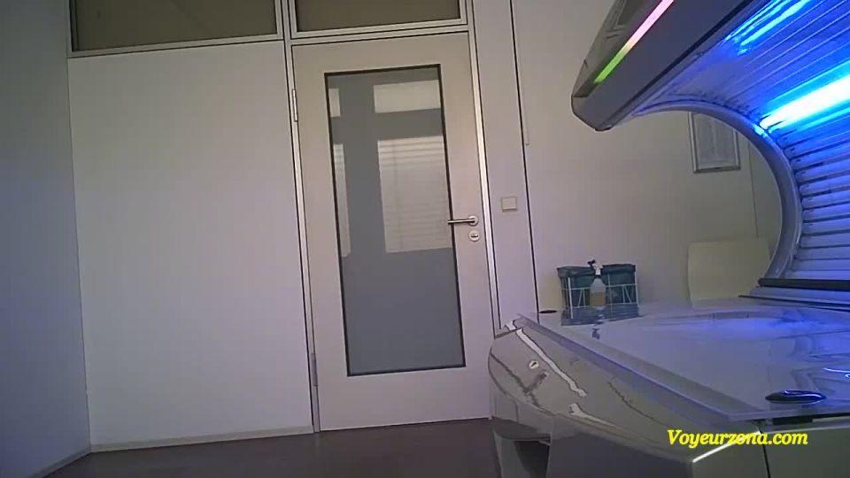 porn video 26  Germany Solarium Voyeur 6, voyeur on voyeur