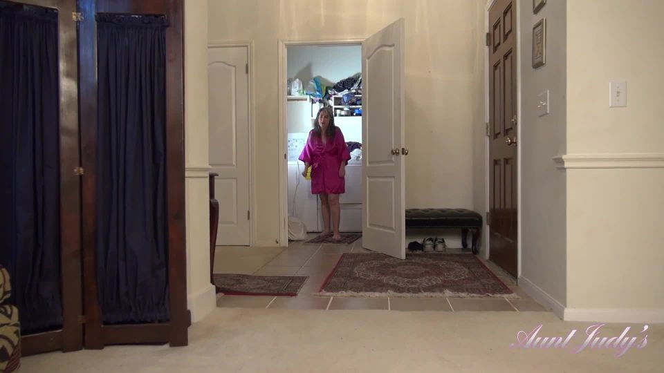 Spying On Grace Gets You A Handjob - Solo