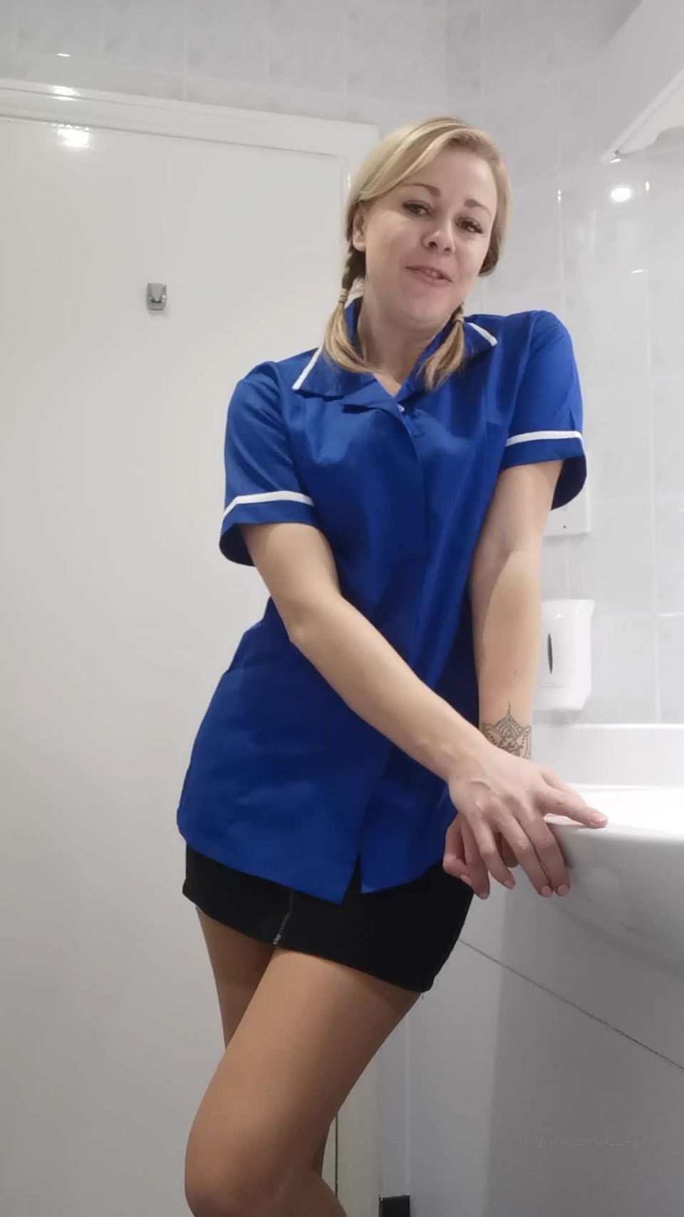 UKCuteGirl () Ukcutegirl - nurse lucy gets u alone and flashes her tits ass and sweet little pussy 24-11-2019