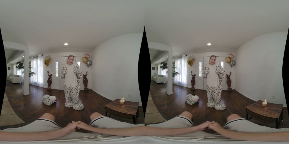 Breast Birthday Ever - Smartphone VR