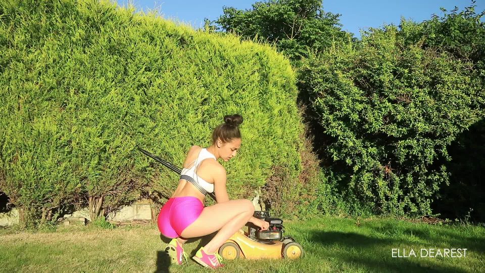 online porn clip 8 Ella Dearest – Lawn Mower Cranking,  on webcam 