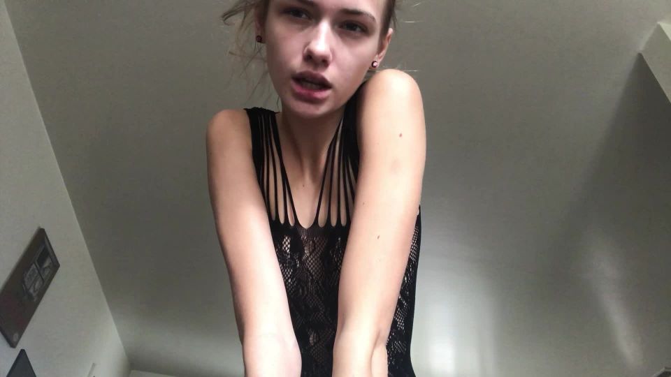 sophiaisspoiled what would you do for my spit femdom 