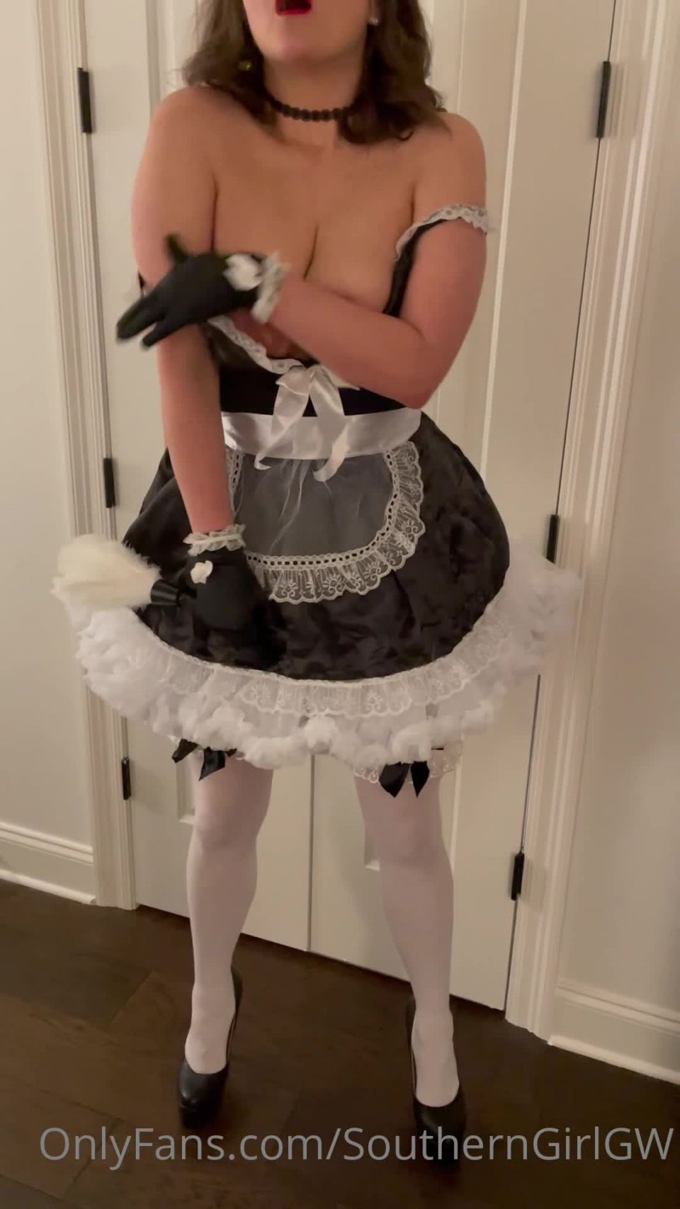 SouthernGirlGW As promised Playing with my BIG Dildo in my French Maid costume Let me know what you t - 30-11-2021 - SiteRip