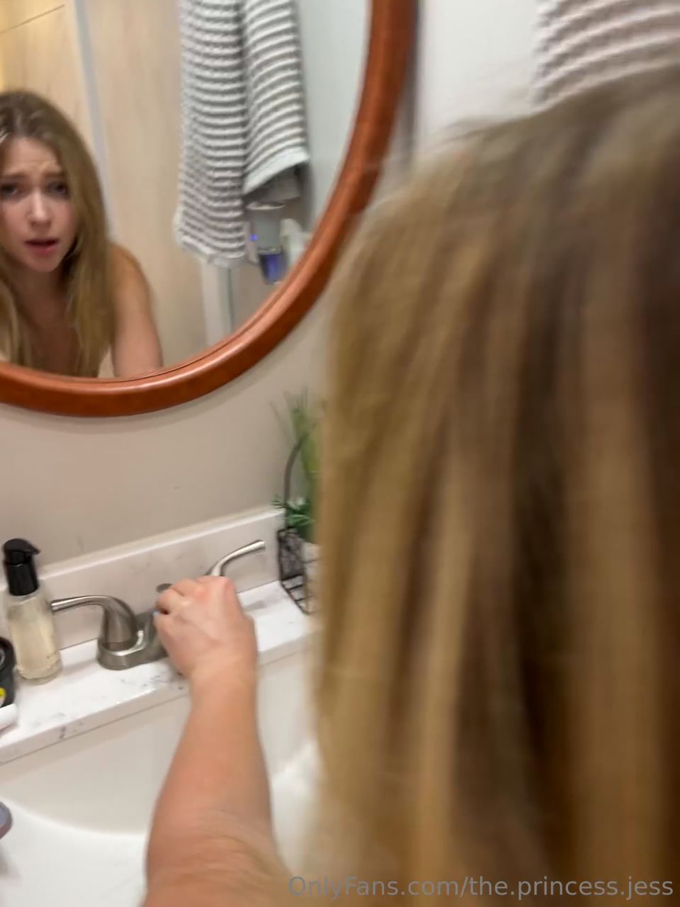 Jess Cromwell (el príncipeJess) Baño BG Sextape Onlyfans (Porno de Amateur)