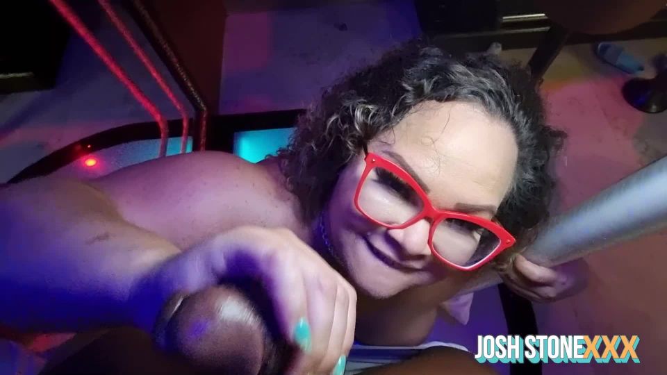 Vicky Plush - Big Butt BBW Vicky Plush Vs BBC (Tetas Grandes porno)