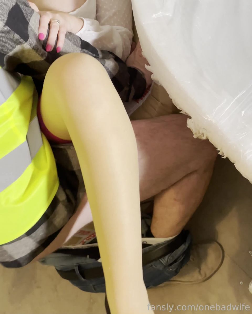 Onebadwife - fansly - Siterip - K2S - Free Porn Streams - Watch or Download Onebadwife - getting fucked all over this building site 13-11-2021