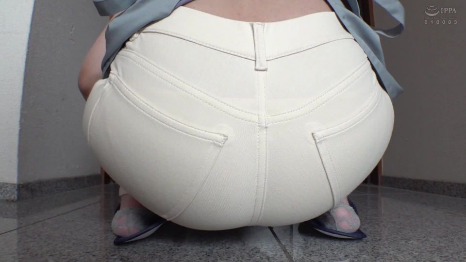 Kirishima Kurumi DVDMS-739 Immediately Saddle To Aunt Who Acts For Housework With Fair-skinned Big Ass! A Married Woman Who Was Captivated By A Big Cock Rushed On The Next Day, So I Cummed Out Many ......
