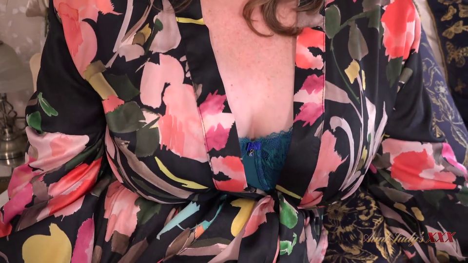 Aunt Judy'S XXX  Your 50Yo Busty BBW StepAunt Rachel SUCKS YOUR COCK 