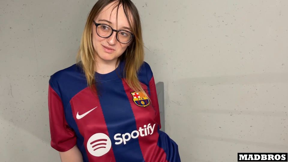 Emejota - A Barcelona Supporter Fucked By PSG Fans in The Corridors Of Football Stadium!!! Full HD/1080p 04-07-2024 - Teen