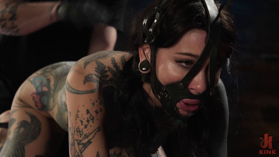 Krysta Kaos Down y sucio Krysta Kaos (Porno femenino)