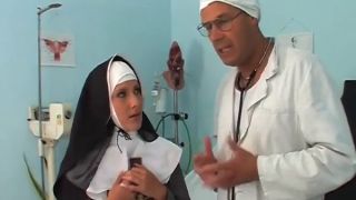 Ronny Rosetti - Doktor Fickt Nonne 480P - Amateur