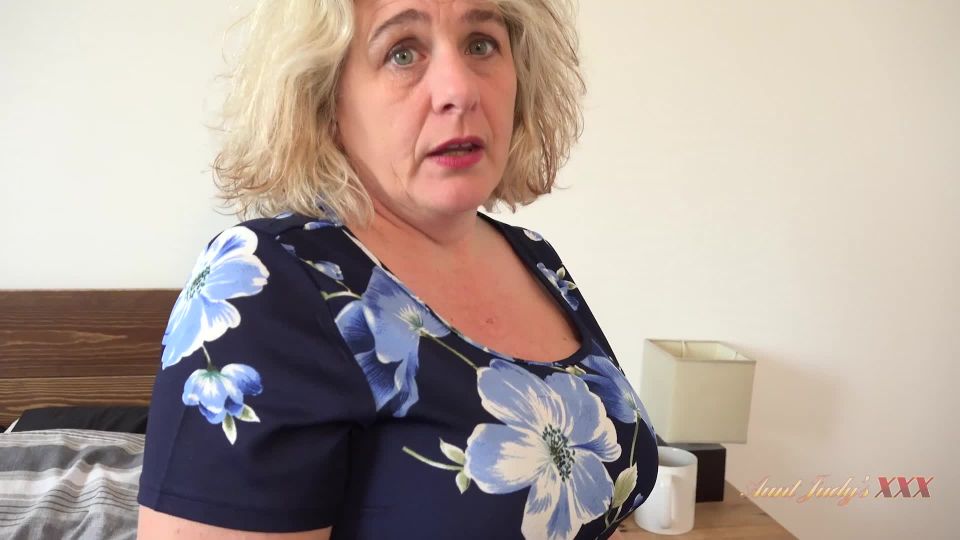 7322 Camilla Creampie EU 49 - La tía escalonada Camilla te atrapa...