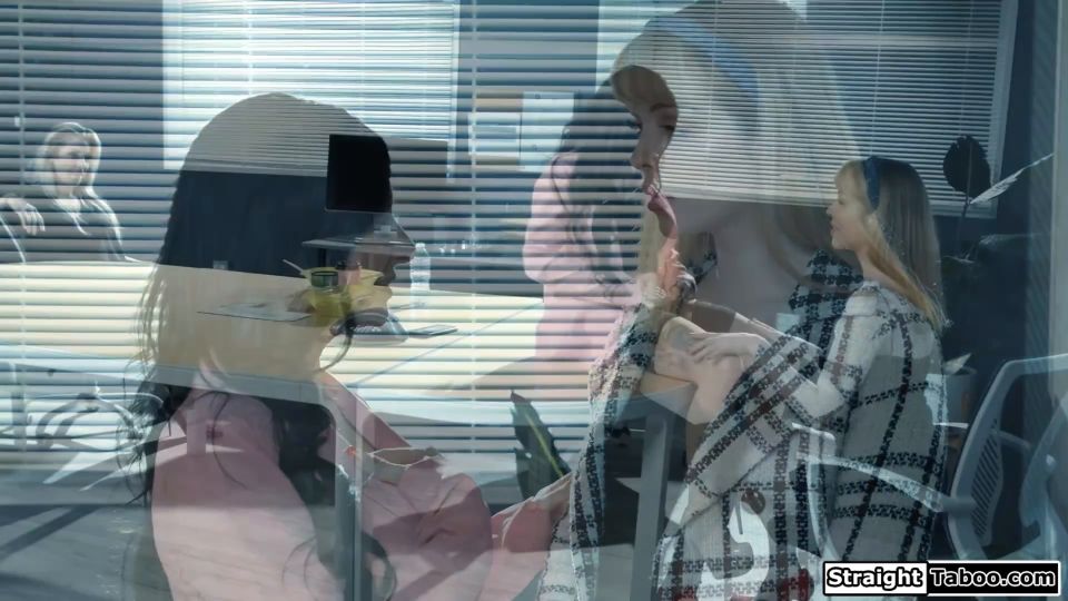 6297 Su secretaria va a lamer mi coño