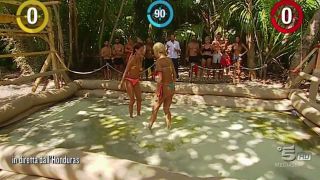 Isla famosos Italy - Both girls in topless in a mud wrestling game  1  280