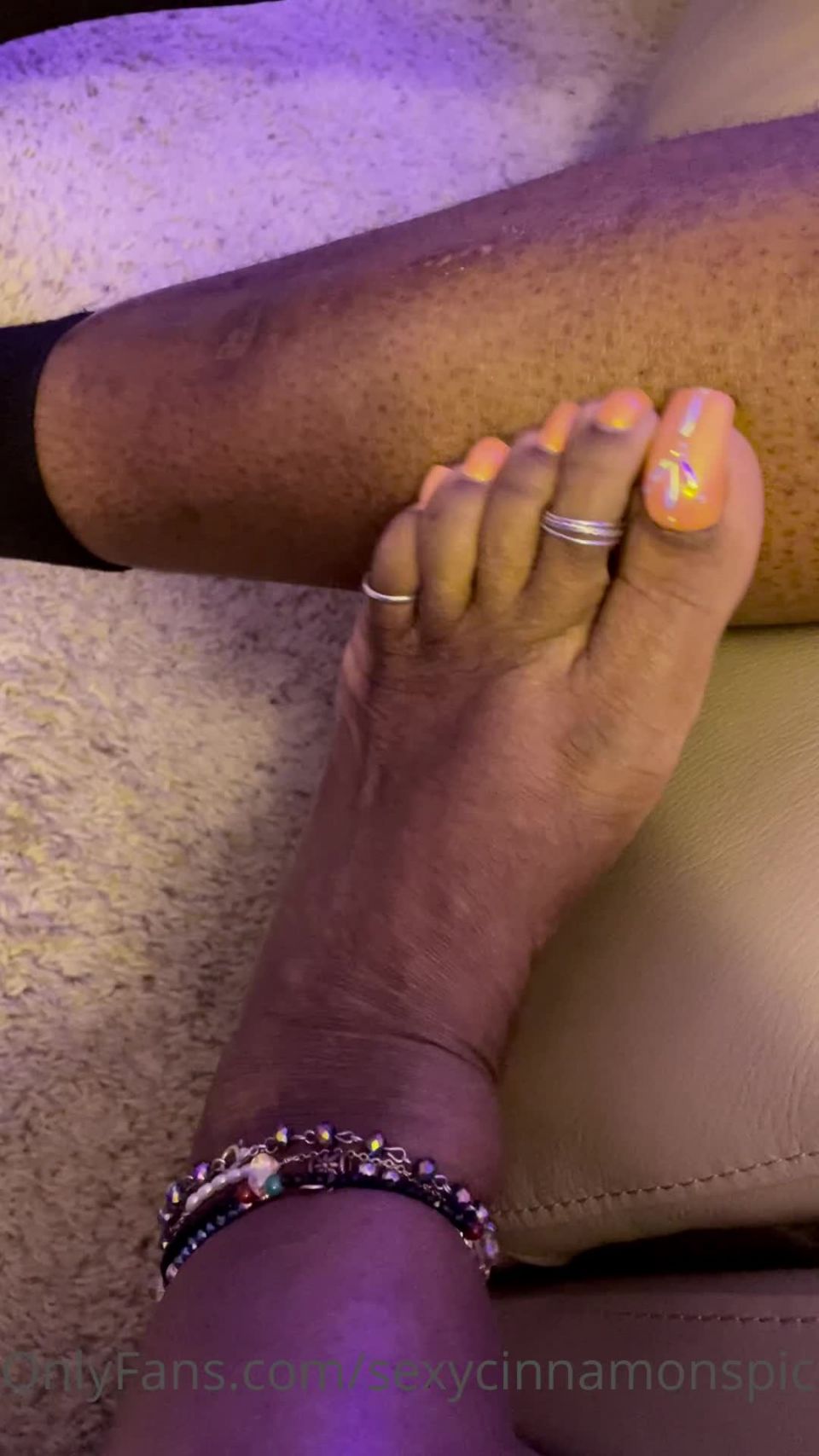 Sexycinnamonspice () - the power of these feet and nails 11-08-2021
