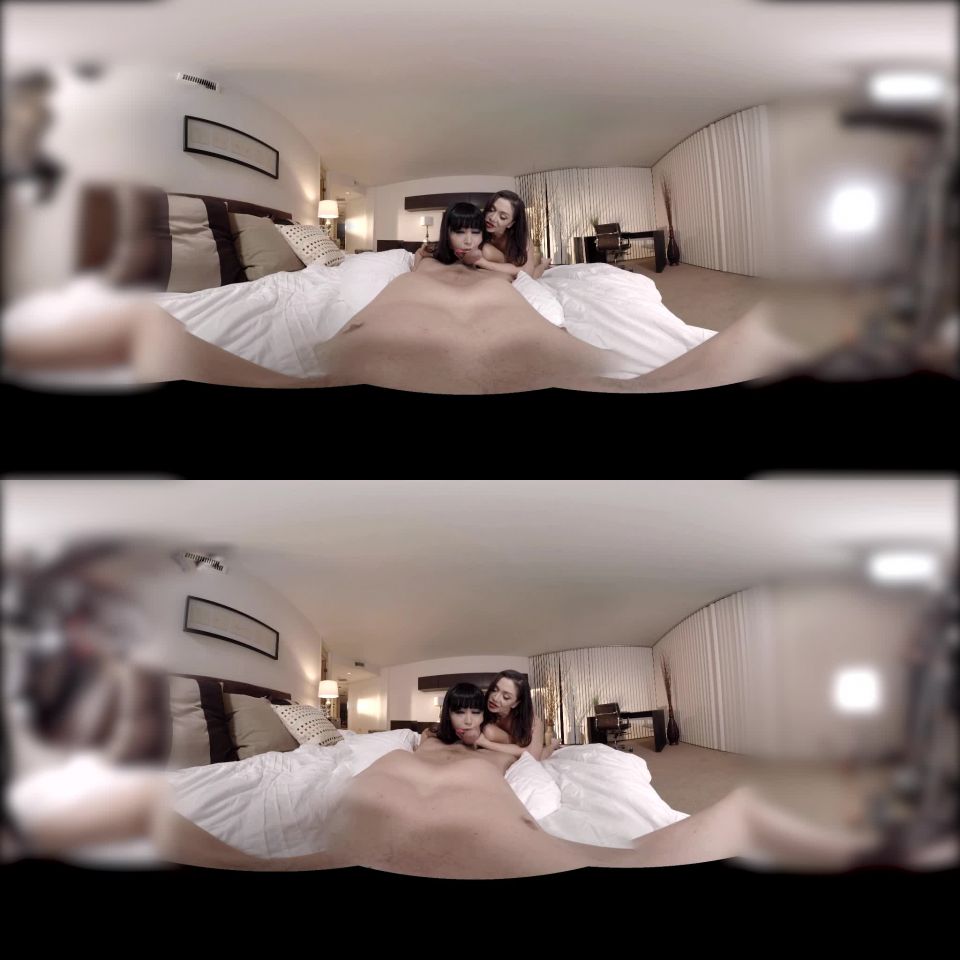 Mistress Lea and her Japanese Pet Slut (GearVR) - (Virtual Reality)