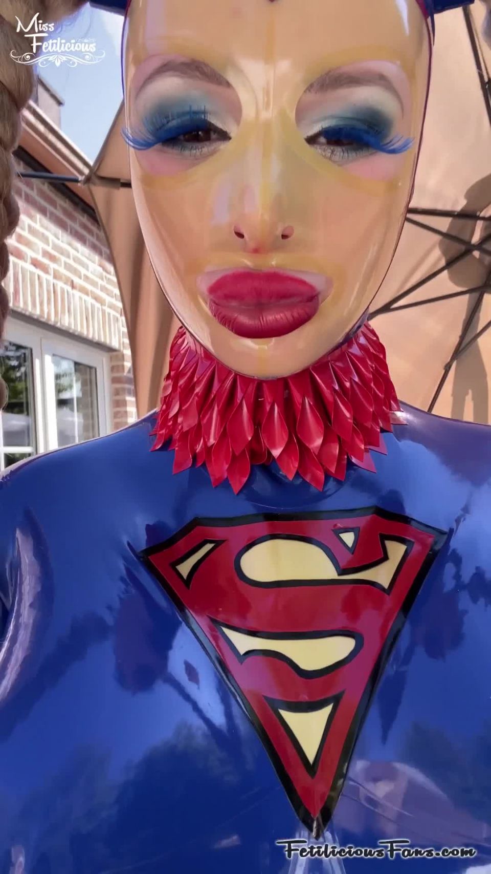 Supergirl - FetiliciousFans.