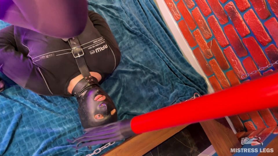 online video porno 11 pies negros fetiche fetiche fedom porno  Piernas de la Señora - tacones altos y tacones chupando en sexy pantimedia púrpura - FullHD 1080p  fetiche