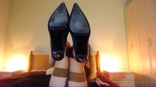 Badassbitchvip - dangling shoes 26-03-2021