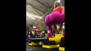 [GetFreeDays.com] Sexy training in the gym in leggins Porn Stream October 2022