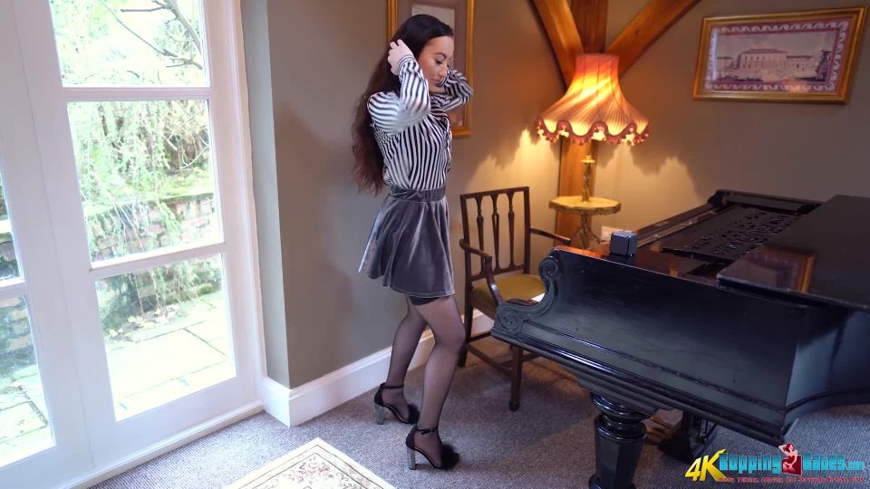 BoppingBabes - Sophia Smith pov BoppingBabes