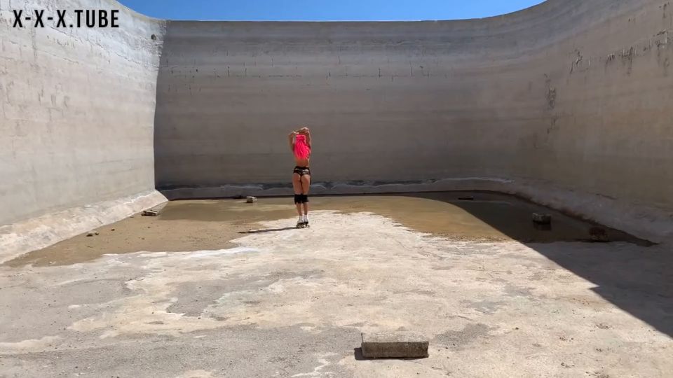 Public Hard Core Anal In Neighbours Property Roller Skates And Perfect Body Girl Ocean Crush Amateur  OceanCrush 