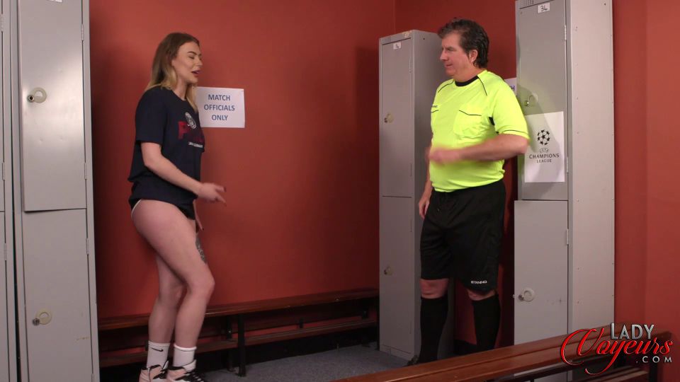 Tina Snow - Corrupting The Referee Sex Clip Video Porn Do...