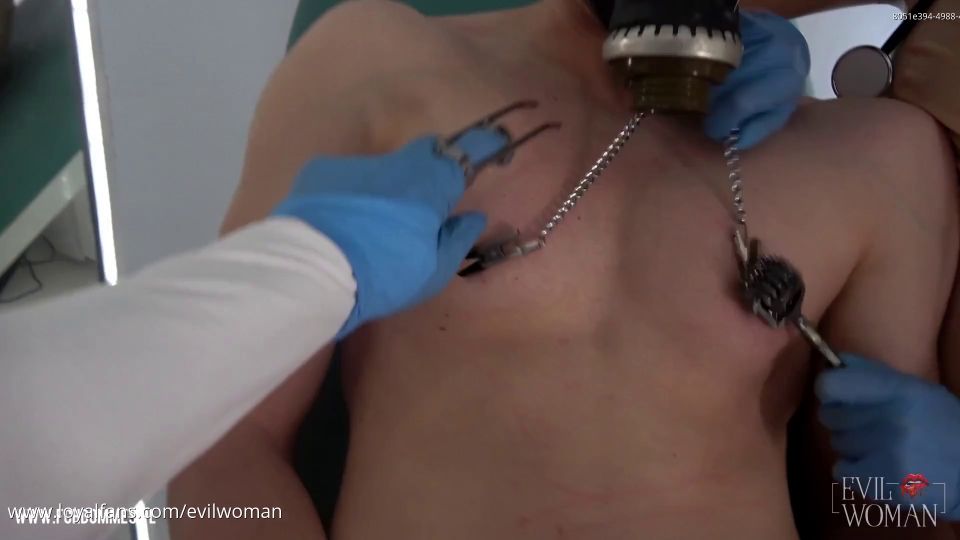 online clip 18 Enfermeras Evil, planas fetiche en fetiche porno