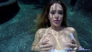 SexUnderwater e0870 Dance Away   Striptease (mp4)