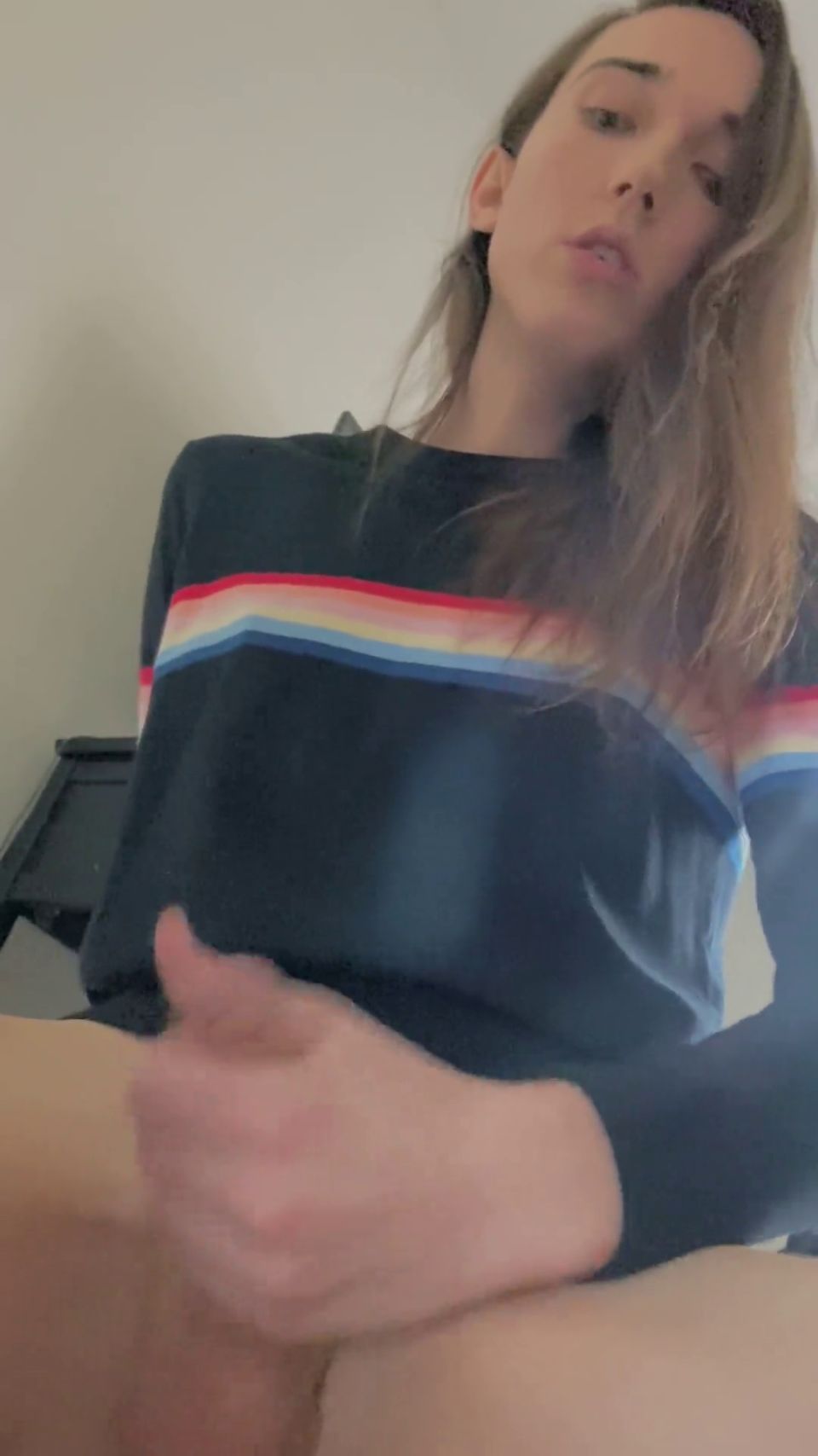 TRANS GIRL CUMS ON VIEWER