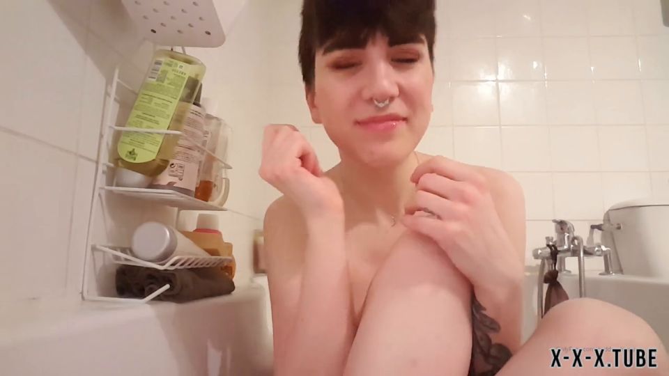 Femdom porn  kinkinny  Kinkinny 152344515 02 16 2020 Video Je Te Tease Dans Mon Bain Et Bien Loser Tu T Es Perdu Tu