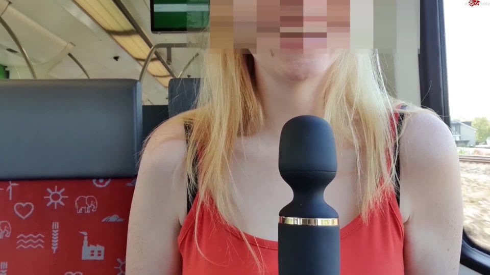 adult video clip 46 Lisa-Sack - Überraschungsclip as dem ZUG, so hast du mich noch nie Öffentlich gesehen  on german porn amateur porn tube