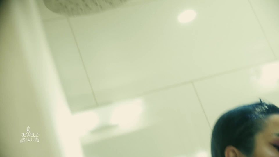 xxx video clip 32 Jewelz Blu – Voyeur Ducha Masturbación, holandés femdom en el porno anal