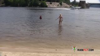 Nude Beach - Hot   videohoot