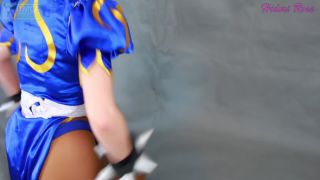 Chun Li Fucks Squirts on Thick Cock