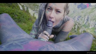 Anuskatzz, Lily Lu - Pareja tatuada OUTDOOR ANAL POV Fuck - Mamada pública y GAPES Full HD 1080p - Adolescente
