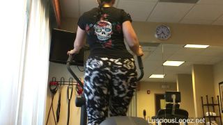 Luscious Lopez[0280341] big booty in #yogapants on the elliptical [2017-06-11]