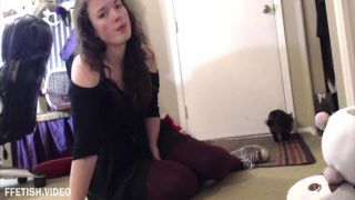 Tigger Rosey – Smelly Feet In Your Face - [Webcam]