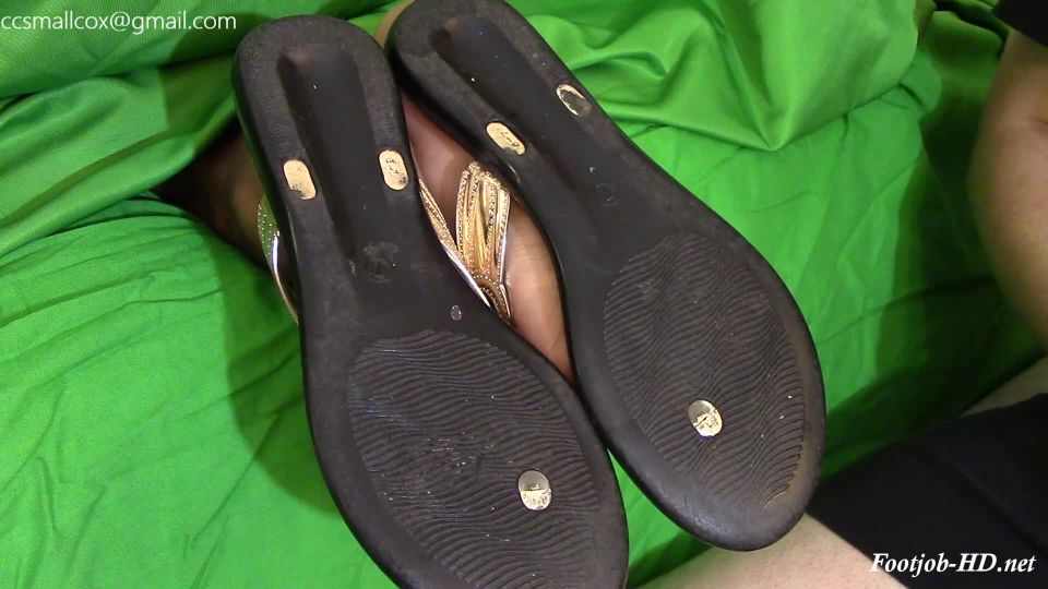 Ebony Soles Get A Sticky White Load - STICKY SOLES Foot!