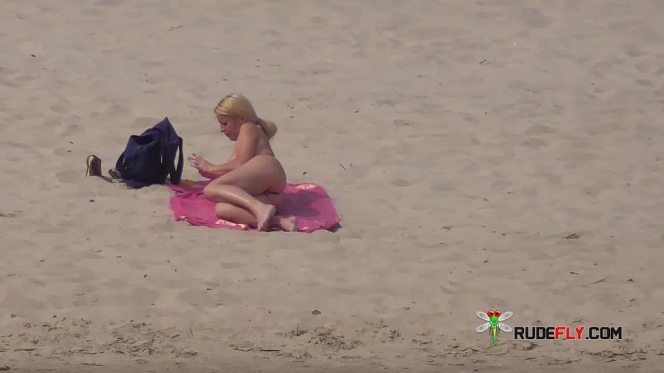 xxx video clip 35  Nudist  the playing one 3, hidden camera on webcam