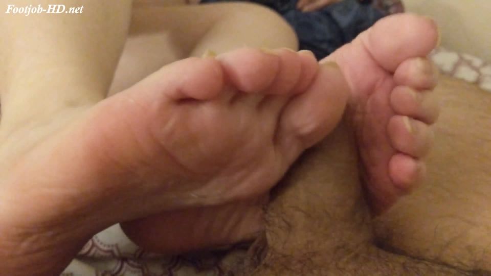 porn clip 8 foot fetish food feet porn | Footjob with Cum All Over My Feet – Eviescarlette 1080p | eviescarlette