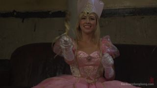 Zoey Monroe Princess Peach Gets Fucked By Her Kingdom.